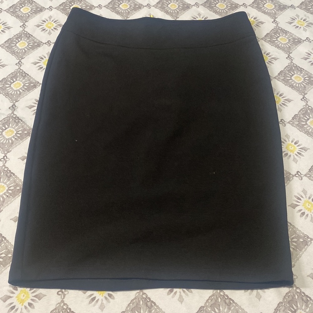 Kardashian Kollection Black Skirt, Gold Zipper, Size Large, Stretchy